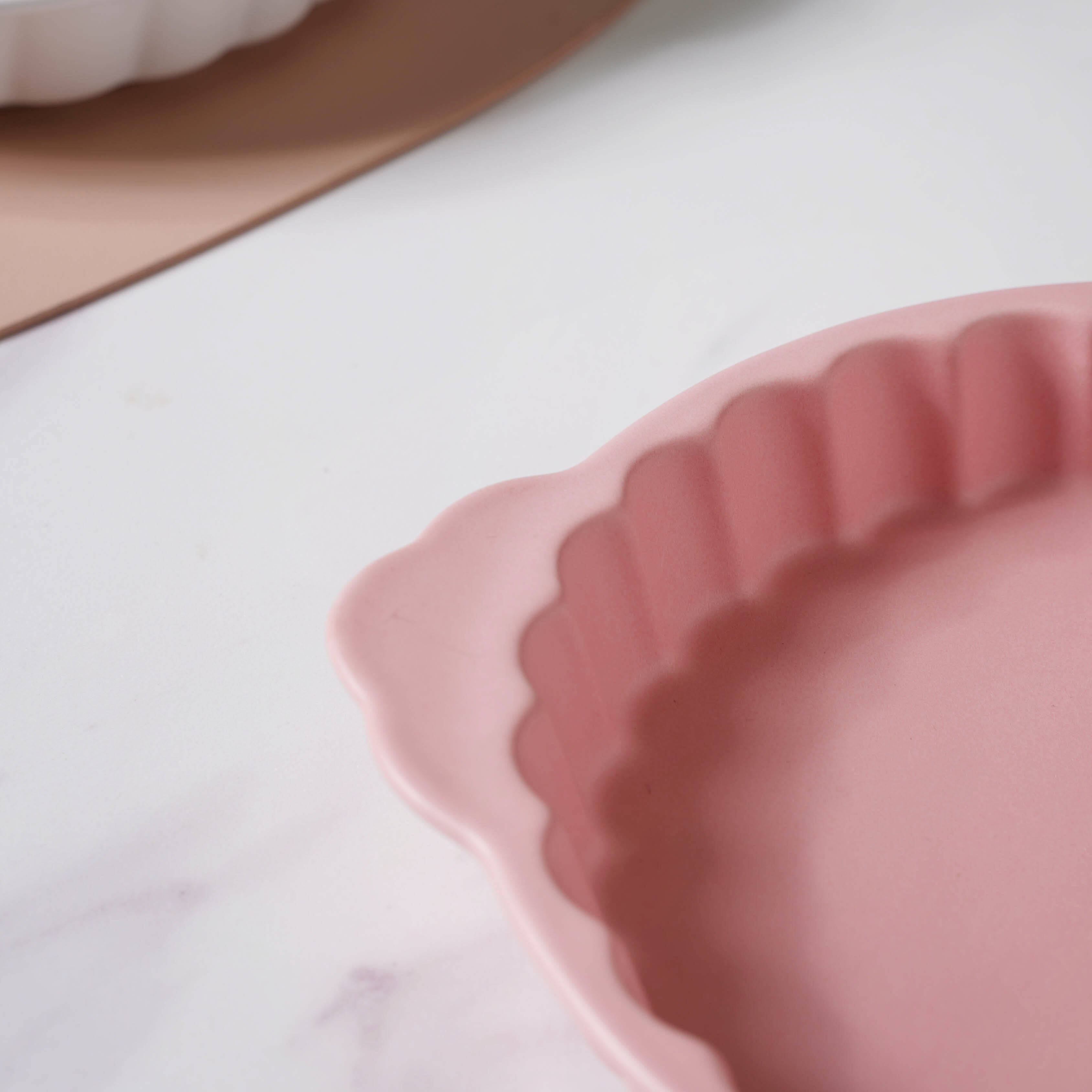 Pink baking outlet pan