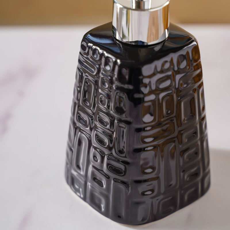 Textured Ceramic Dispenser With Nozzle Black 7 Inch