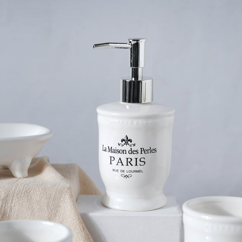 White Curlicues Bath Set