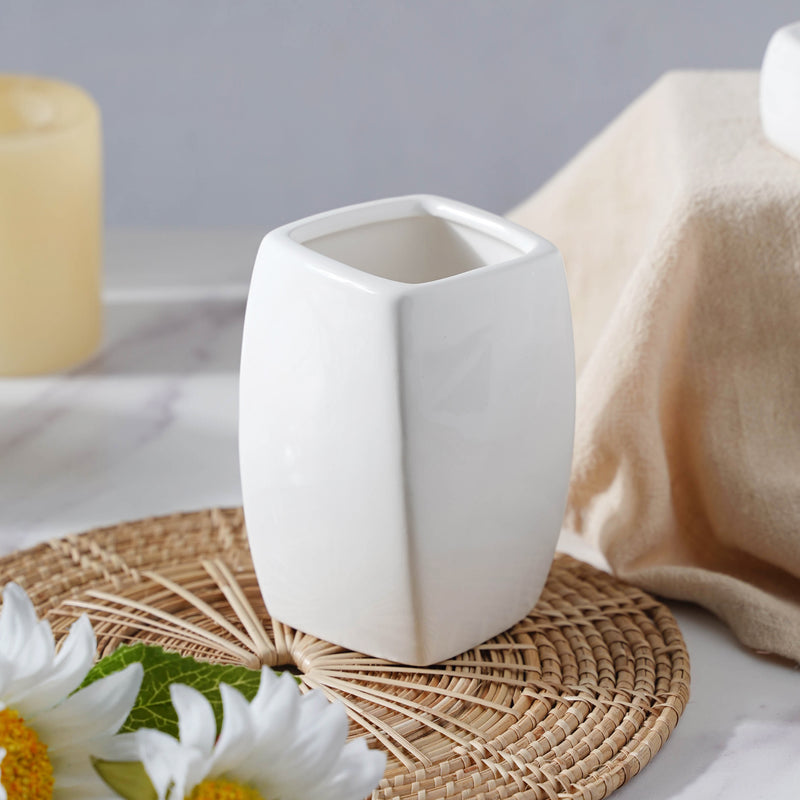 Pearly White Ceramic Bathroom Set