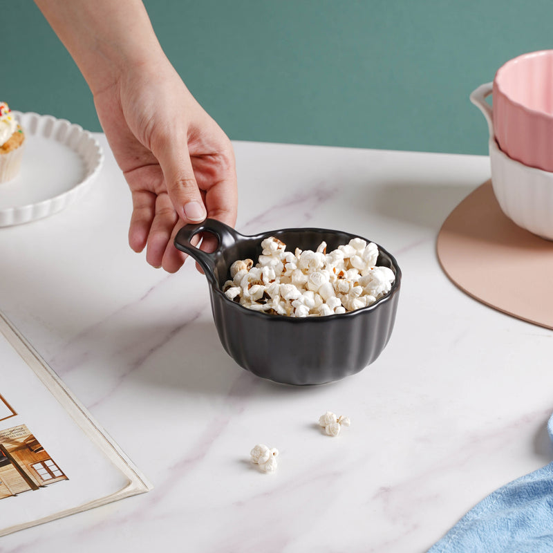 Black Berry Scallop Bowl 250 ml - Bowl, soup bowl, ceramic bowl, snack bowls, curry bowl, popcorn bowls, soup bowls with handles | Bowls for dining table & home decor