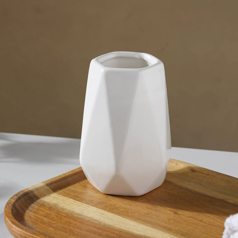 Geometric White Bath Set