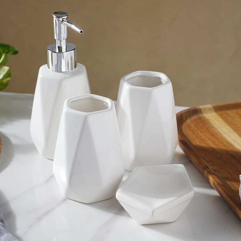 Geometric White Bath Set