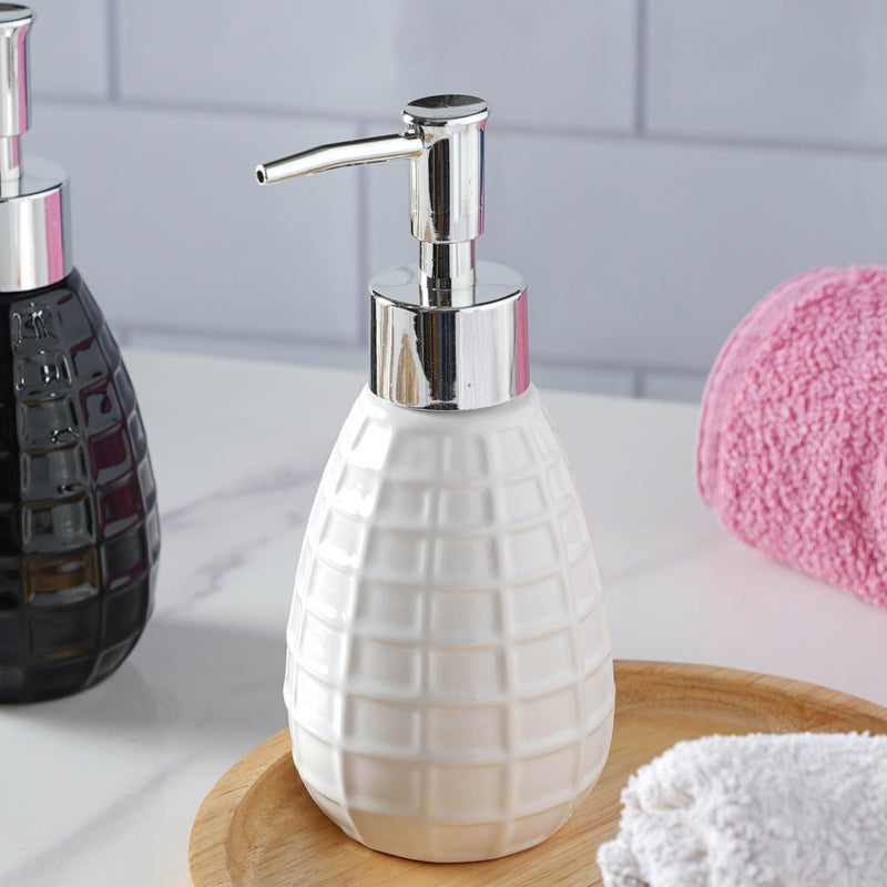 Pump Bottle in Textured Ceramic