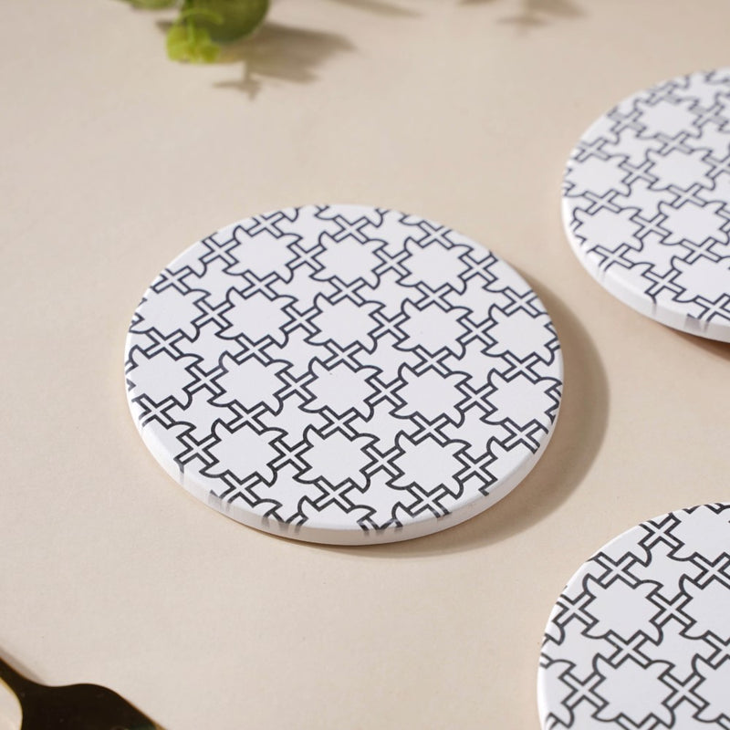 Zellij Art Round Modern Patterned Ceramic Trivet Black And White