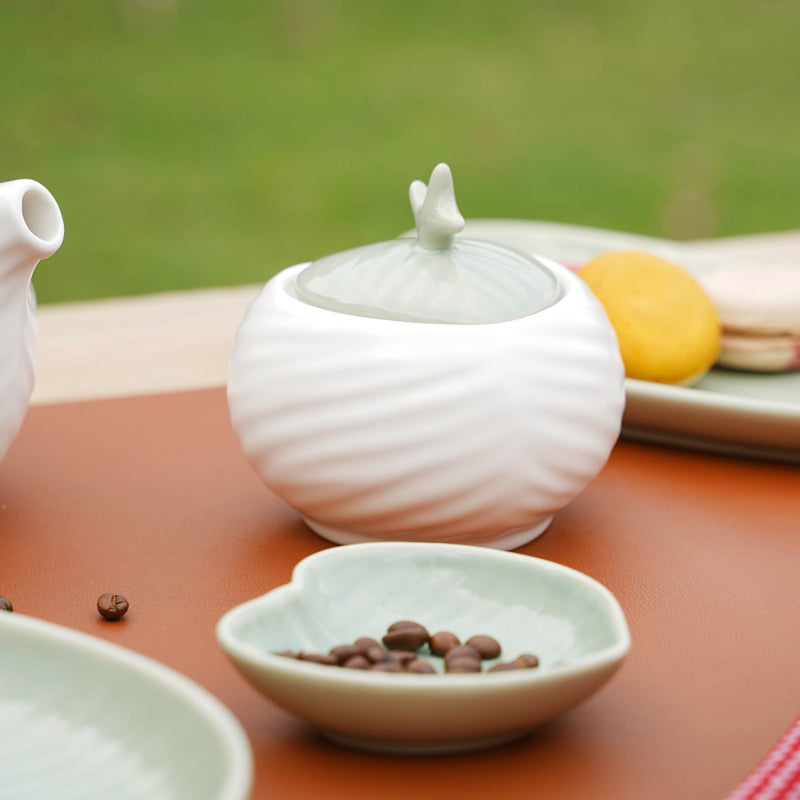 Taro Leaf White Jar With Lid - Jar