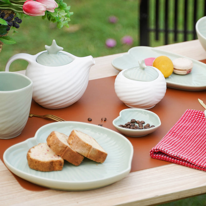 Taro Leaf Small Snack Plate 7 Inch - Serving plate, snack plate, dessert plate | Plates for dining & home decor