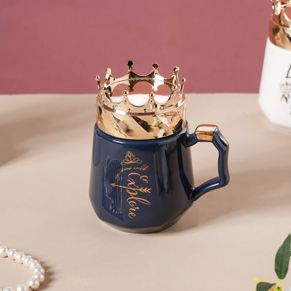 Mug With A Crown Lid