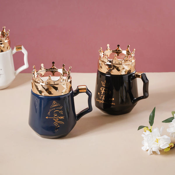 Mug With A Crown Lid