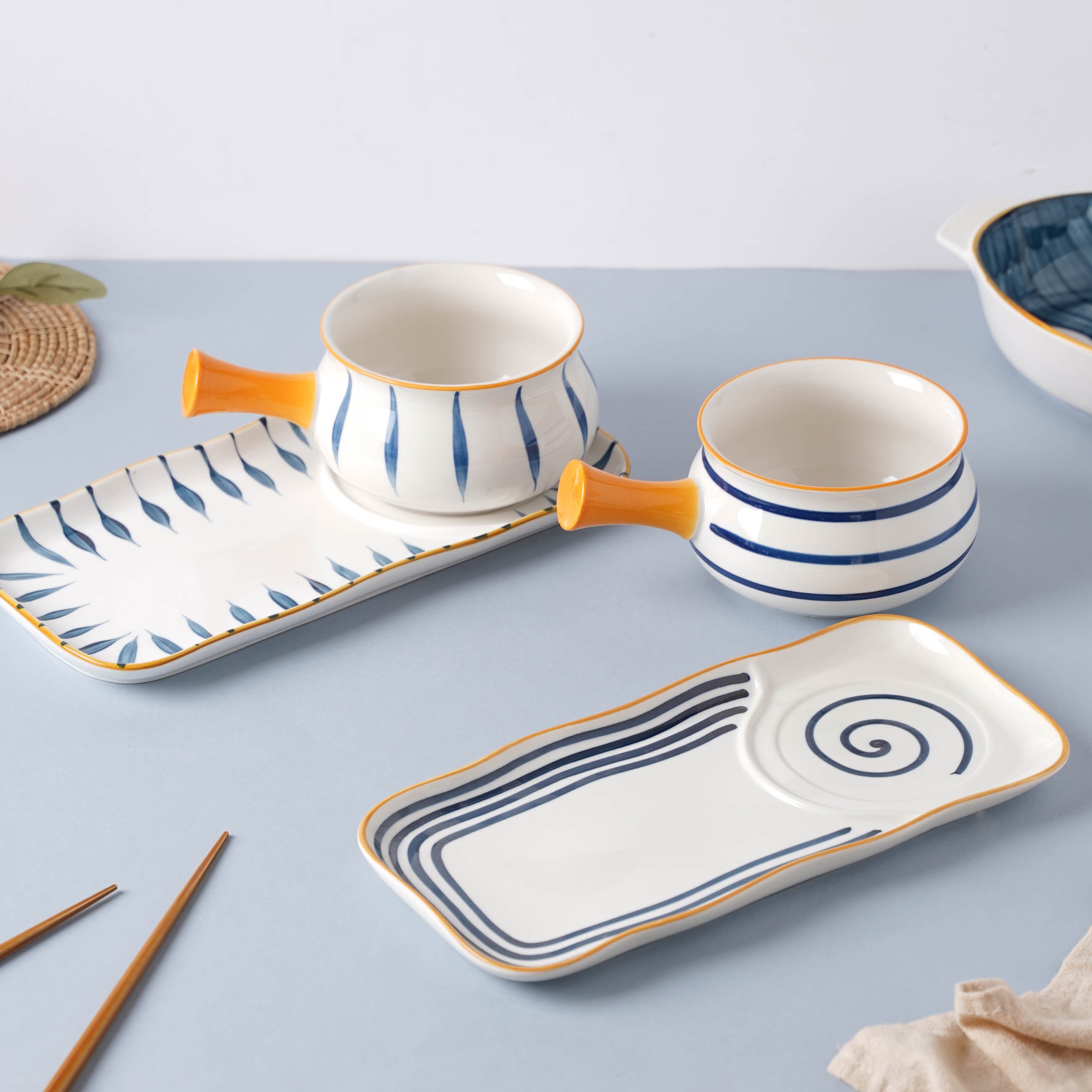 Pasta Bowl Plates White Porcelain Set of 4 Swirl Minimalist Design Glossy  Finish