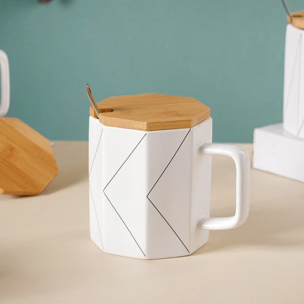 Textured Mug With Wooden Lid