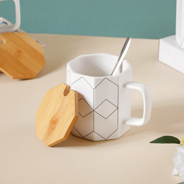 Textured Mug With Wooden Lid