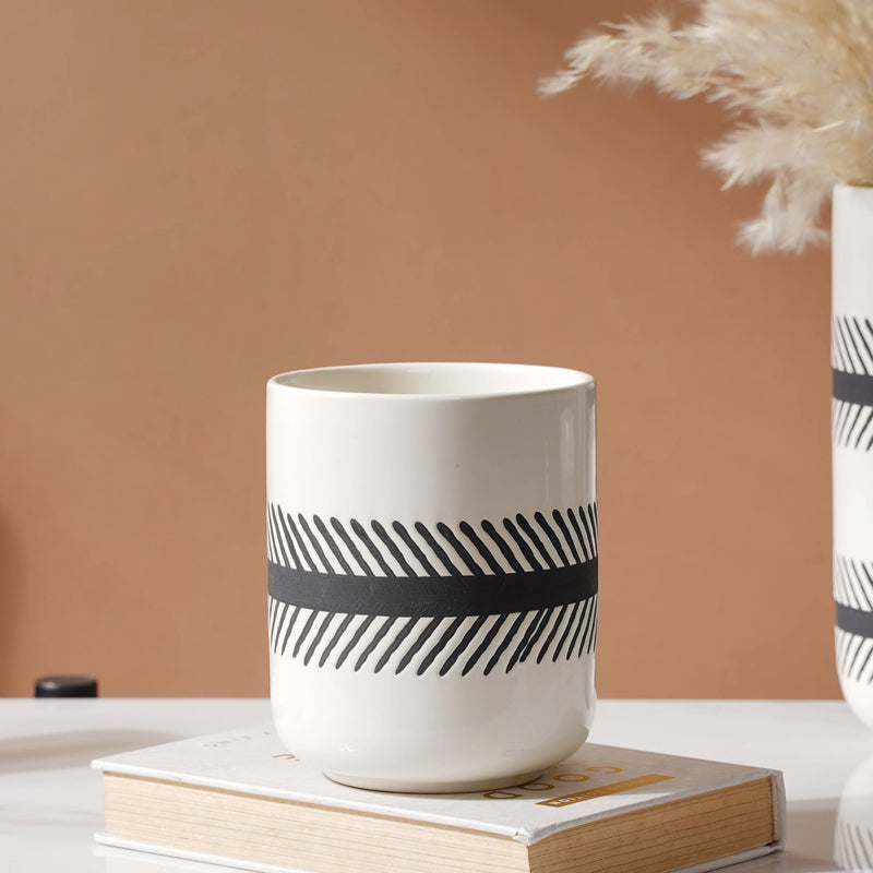 Tabletop Vase - Flower vase for home decor, office and gifting | Home decoration items