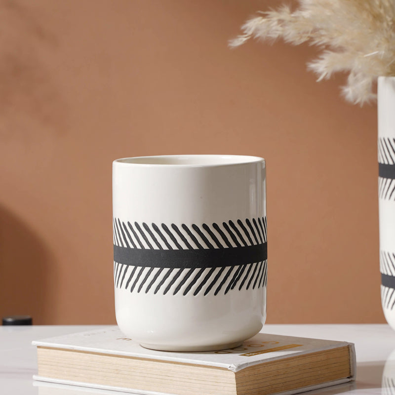 Tabletop Vase - Flower vase for home decor, office and gifting | Home decoration items