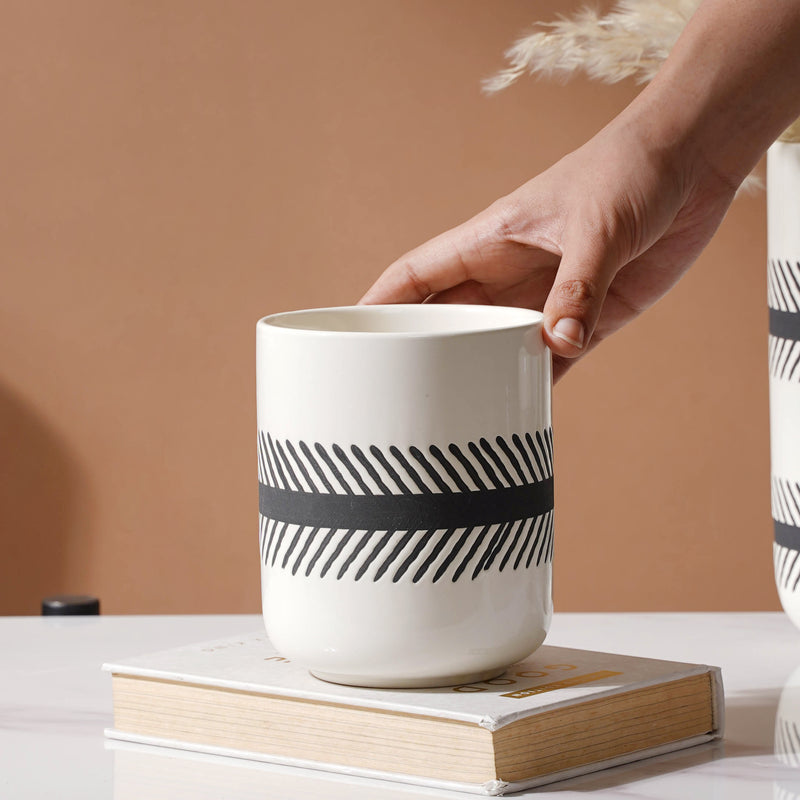 Tabletop Vase - Flower vase for home decor, office and gifting | Home decoration items