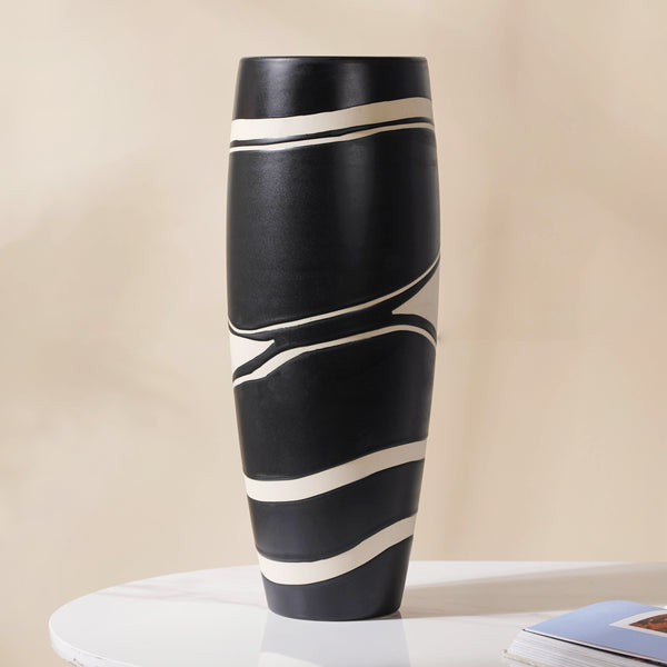 Black and White Flower Vase