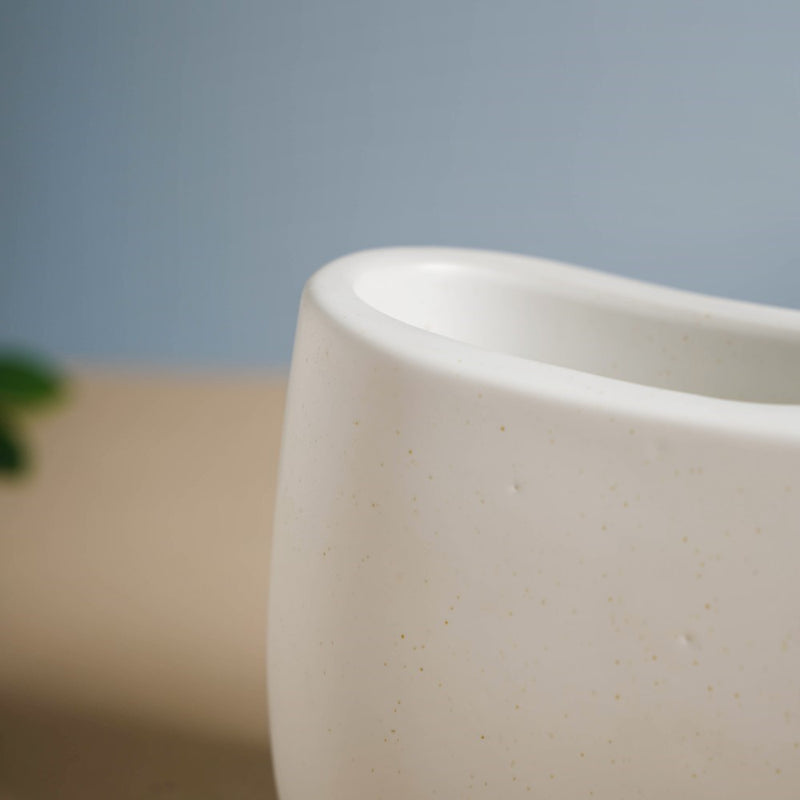 Soap Dispenser With Built-In Brush Holder 950 ml