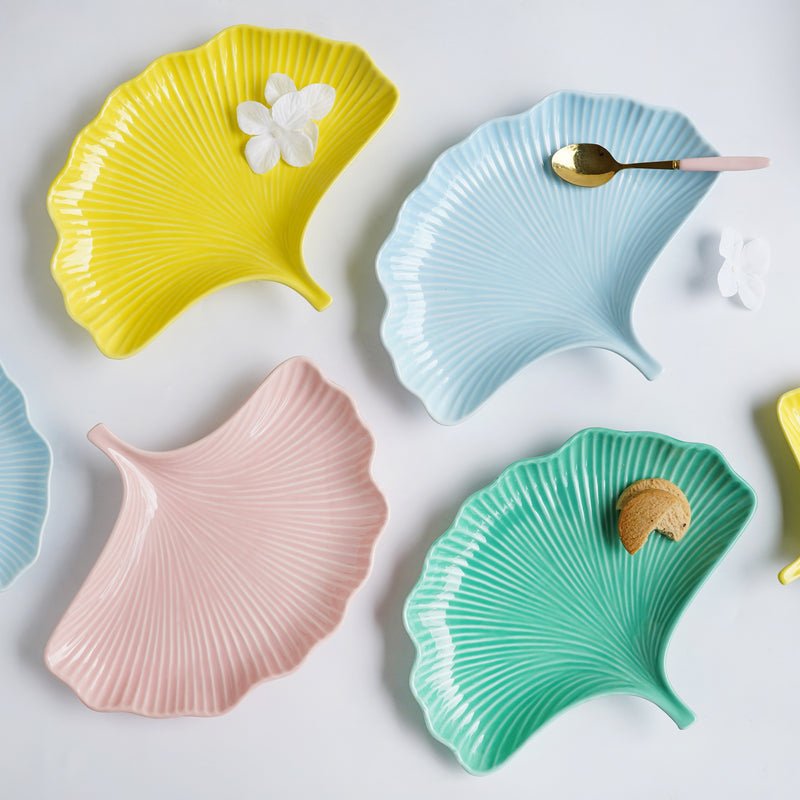 Petal Plate - Serving plate, snack plate, dessert plate | Plates for dining & home decor