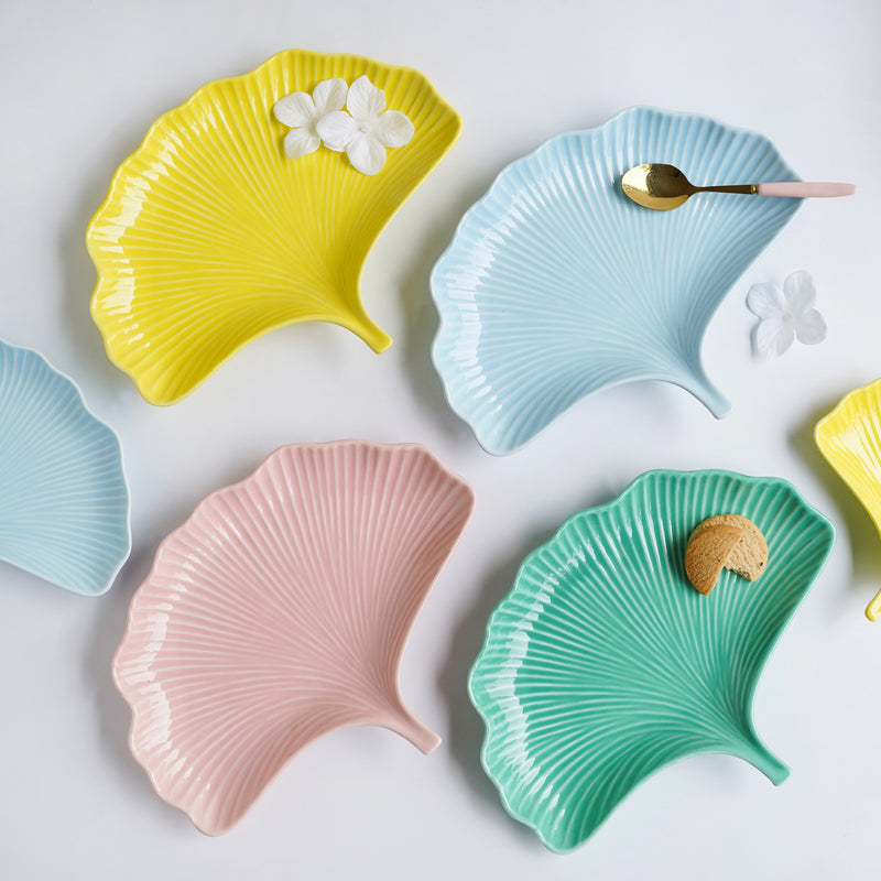 Petal Plate - Serving plate, snack plate, dessert plate | Plates for dining & home decor
