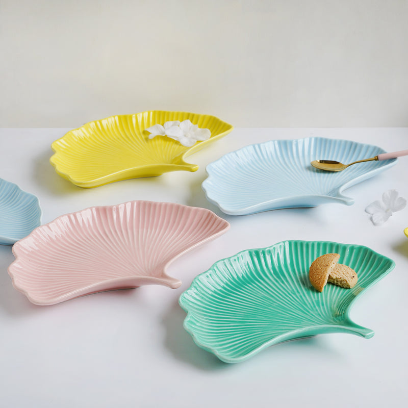 Petal Plate - Serving plate, snack plate, dessert plate | Plates for dining & home decor