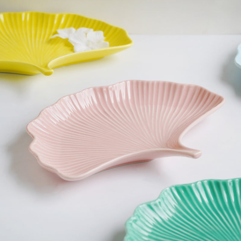 Petal Plate - Serving plate, snack plate, dessert plate | Plates for dining & home decor