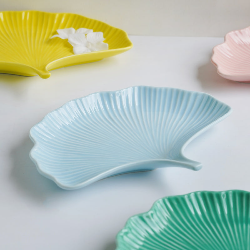 Petal Plate - Serving plate, snack plate, dessert plate | Plates for dining & home decor