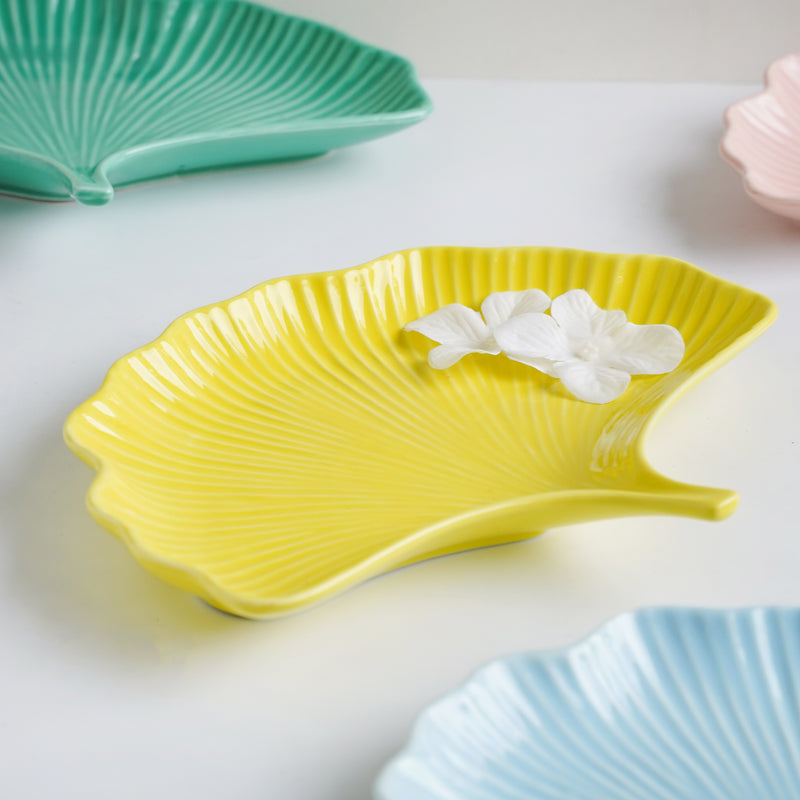 Petal Plate - Serving plate, snack plate, dessert plate | Plates for dining & home decor