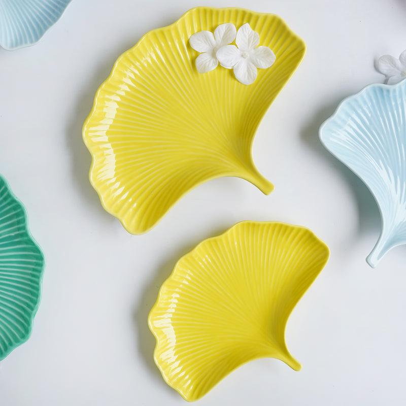 Petal Plate - Serving plate, snack plate, dessert plate | Plates for dining & home decor
