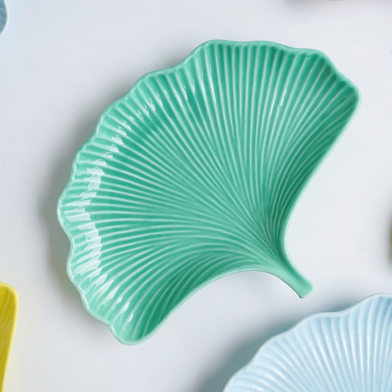 Petal Plate - Serving plate, snack plate, dessert plate | Plates for dining & home decor