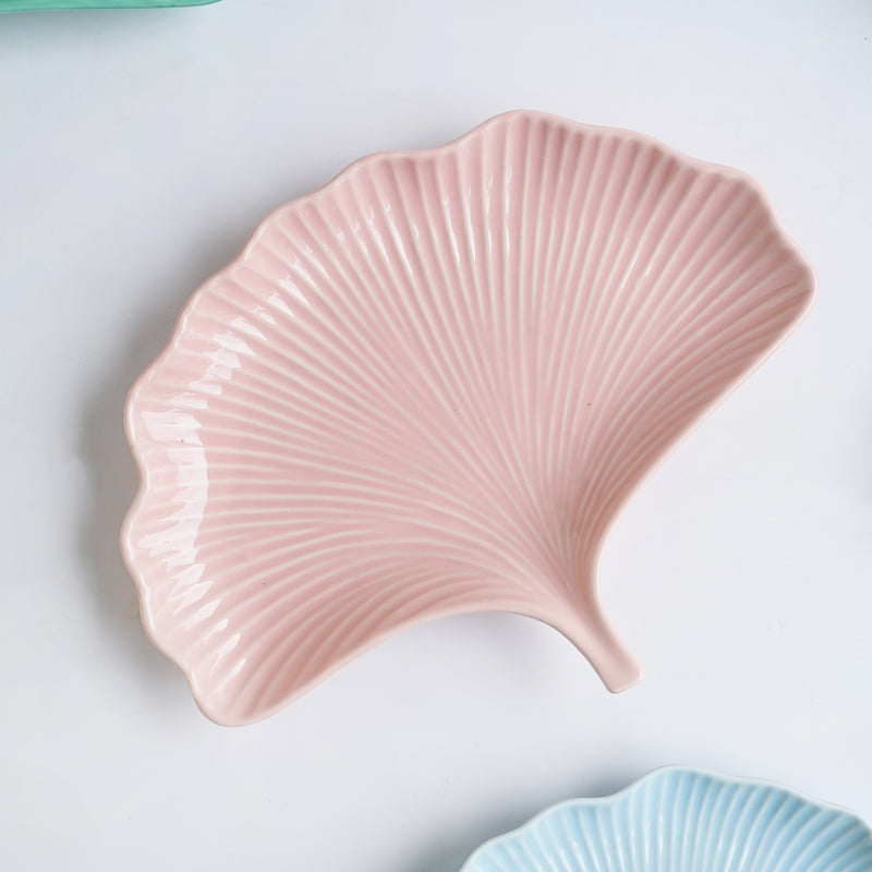 Petal Plate - Serving plate, snack plate, dessert plate | Plates for dining & home decor