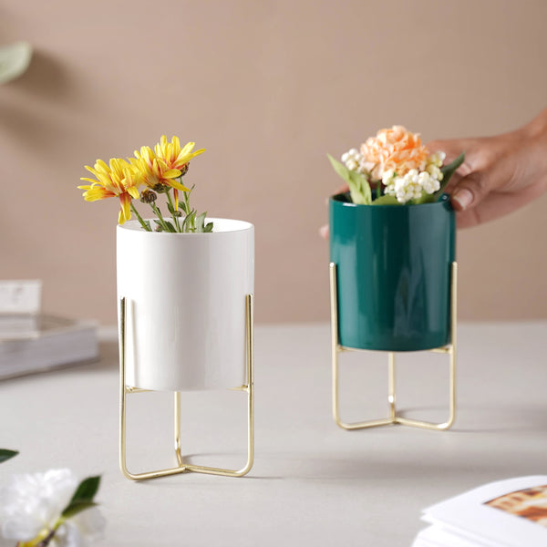 Flowering Ceramic Clay Pot - Indoor planters and flower pots | Home decor items