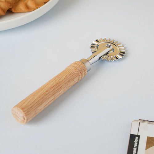Pie Crimper - Kitchen Tool