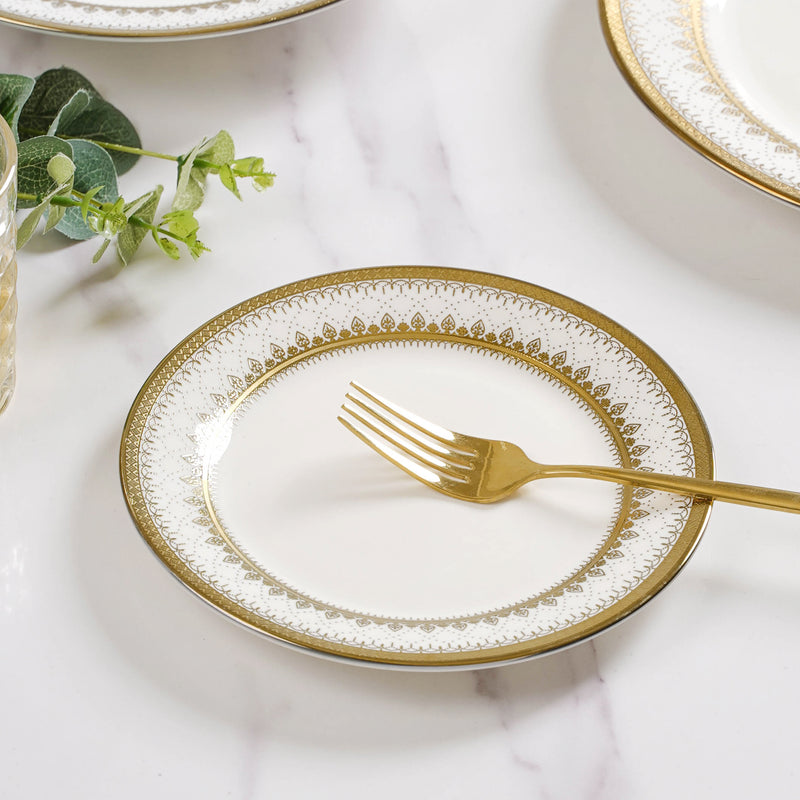 Aurelea Festive Snack Plate - Serving plate, snack plate, dessert plate | Plates for dining & home decor