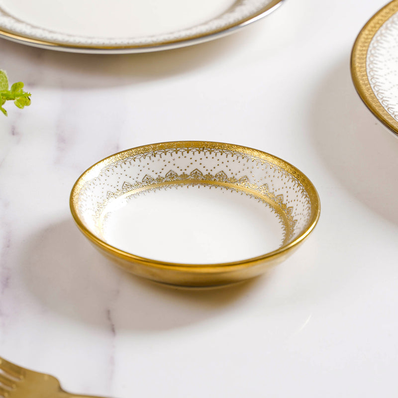 Aurelea Festive Dessert Plate - Serving plate, small plate, snacks plates | Plates for dining table & home decor
