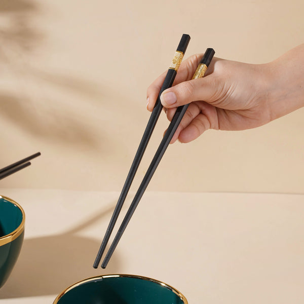 Emerald Snack Bowl Set Of 4 With Chopsticks And Soup Spoons