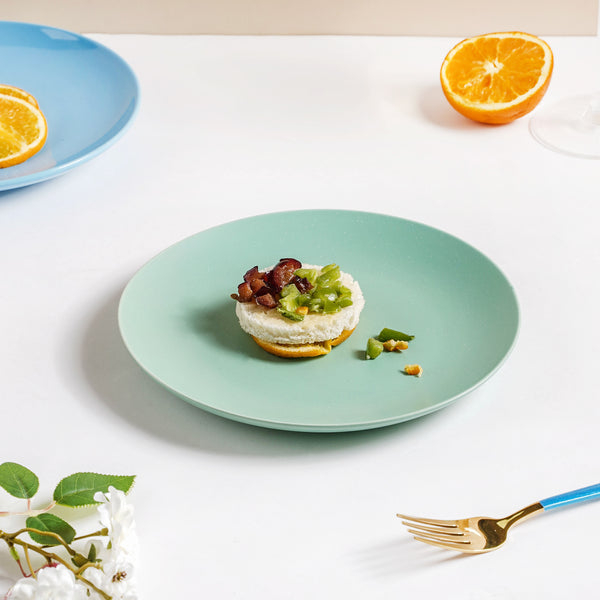 Cloris Matte Green Snack Plate 8 Inch - Serving plate, snack plate, dessert plate | Plates for dining & home decor