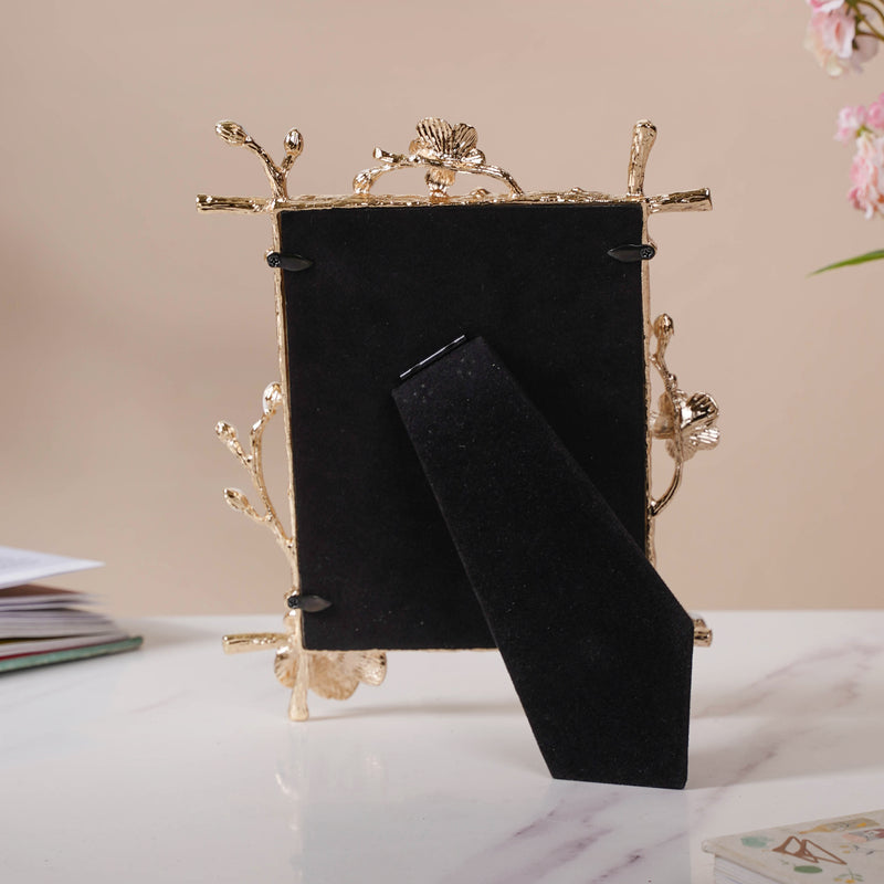 La Nature White Photo Frame Small - Picture frames and photo frames online | Living room decoration items