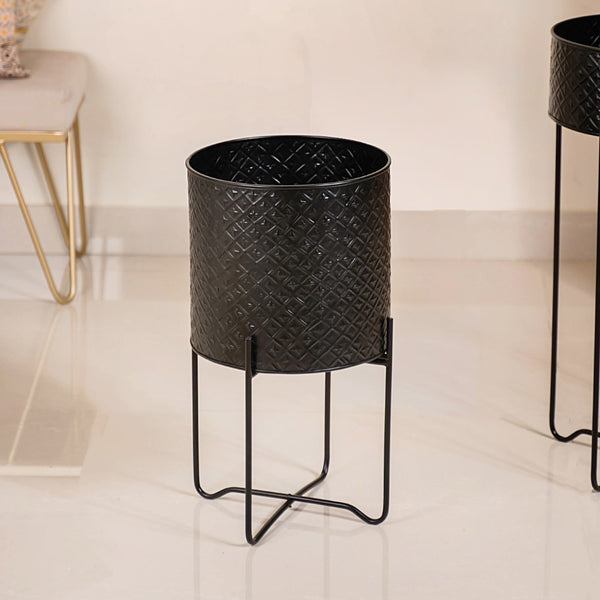 Modern Metal Floor Planter With Stand Black Set Of 2