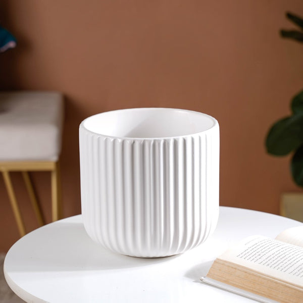 Oat White Ribbed Flower Pot