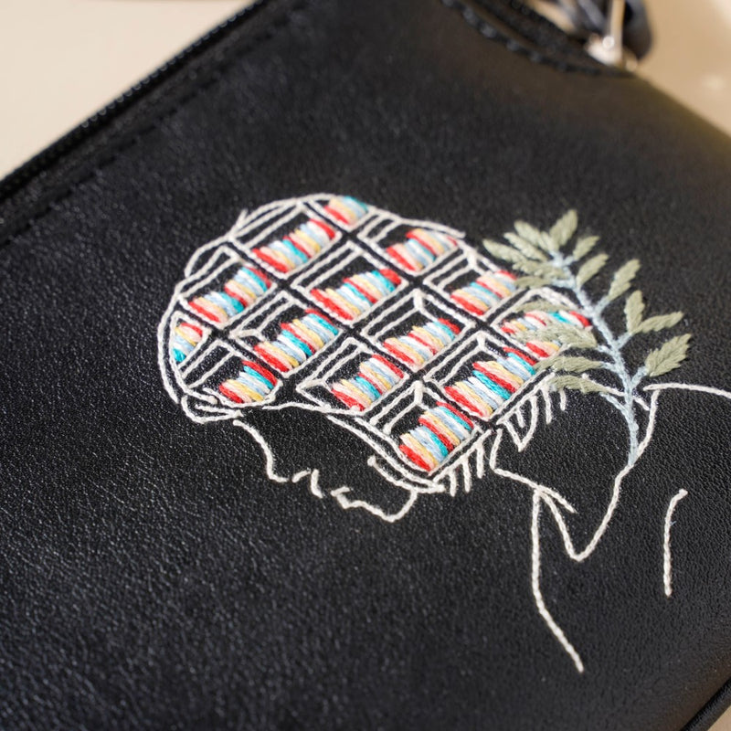 Beautiful Mind Pouch Bag Black