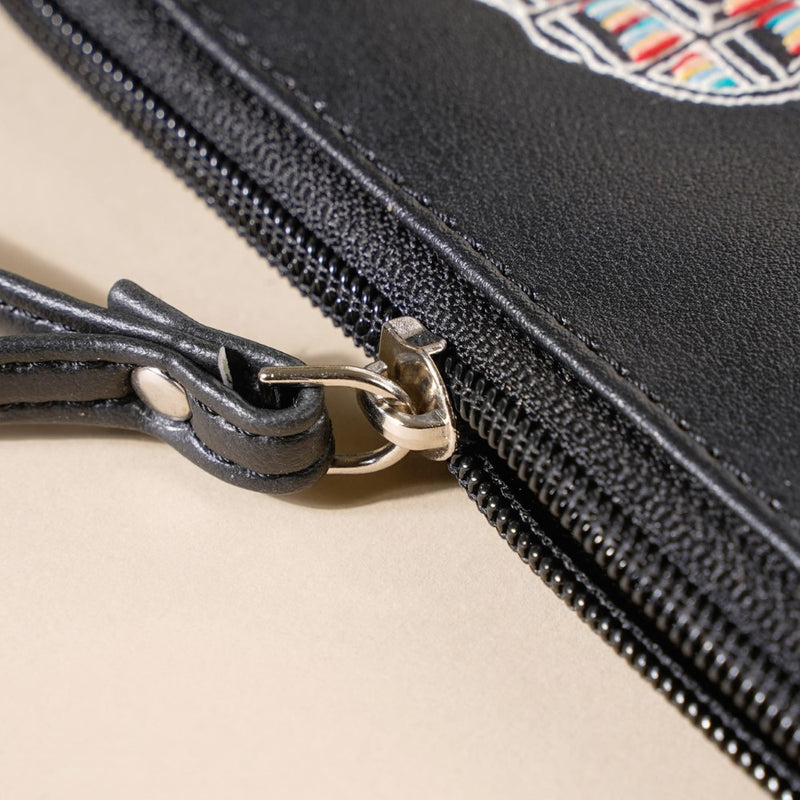 Beautiful Mind Pouch Bag Black