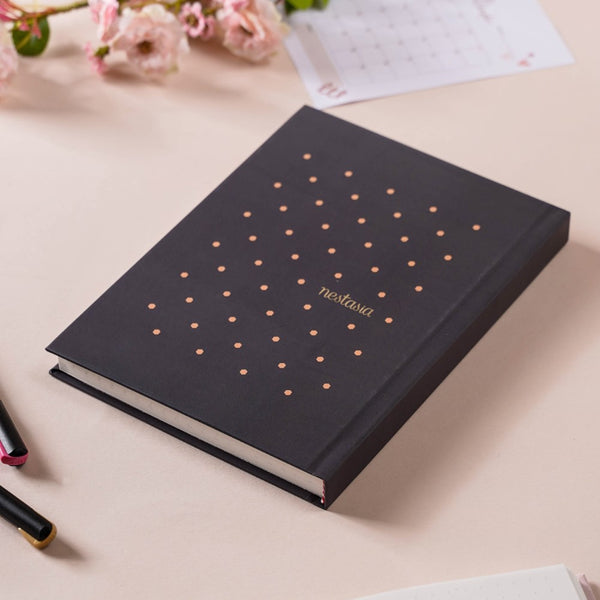 Daisy Floral Patterned Hardbound Notebook Black 8.2 X 5.9 Inch