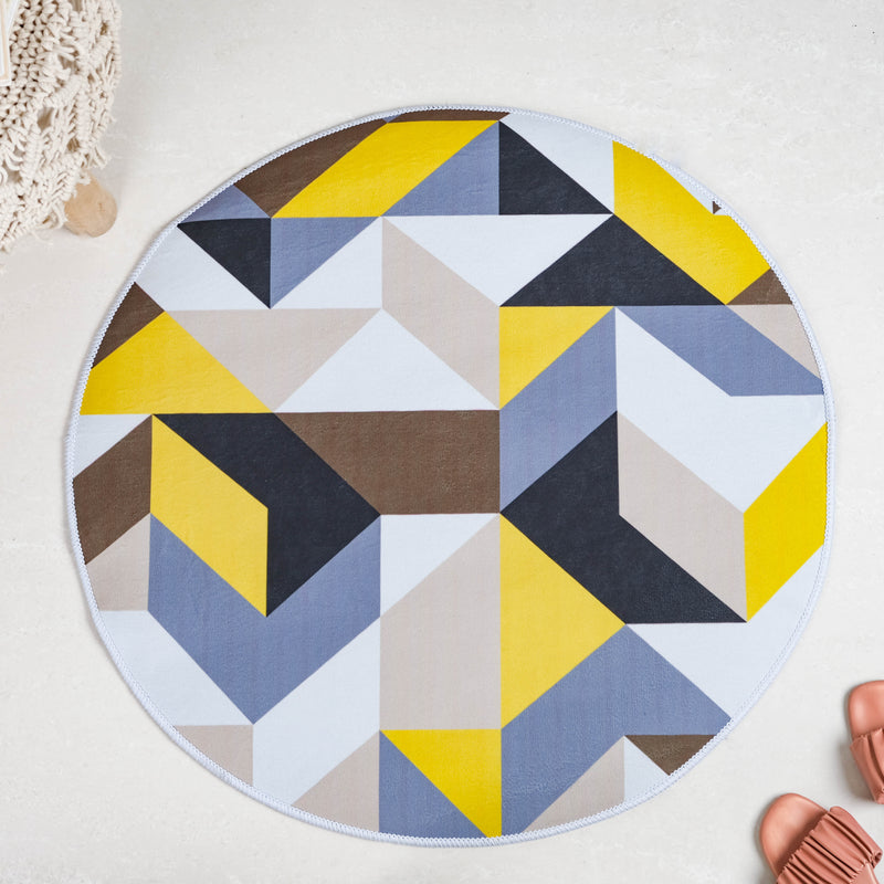 Triangle Pattern Round Rug