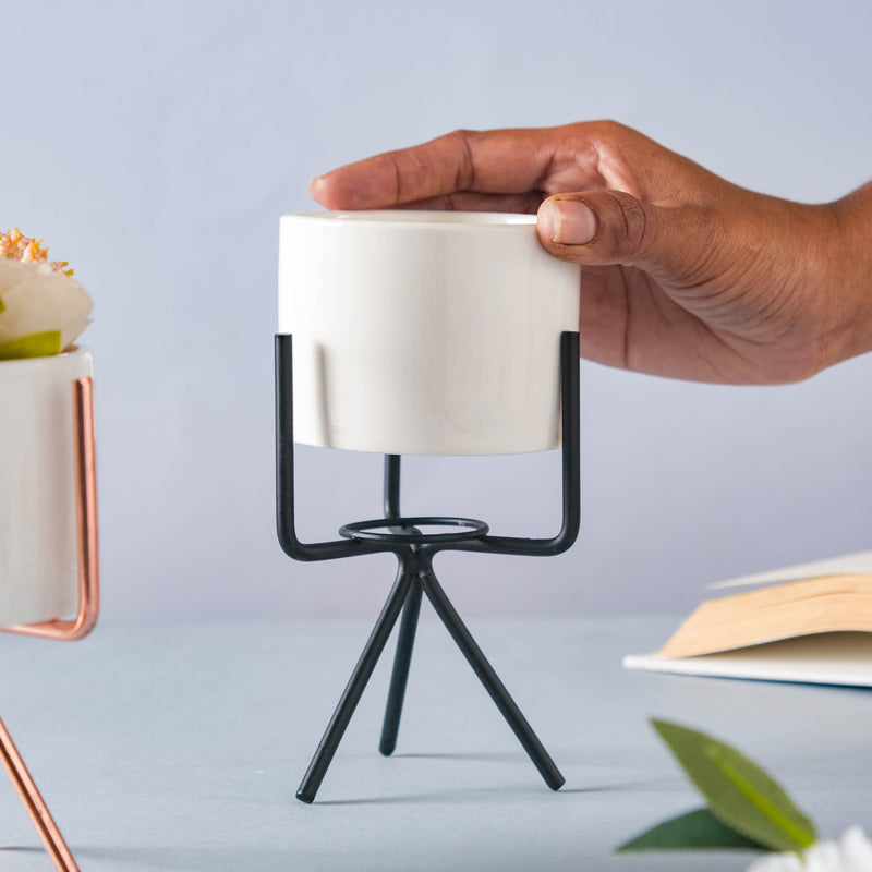 Ceramic Flower Pot with Metal Stand - Indoor planters and flower pots | Home decor items