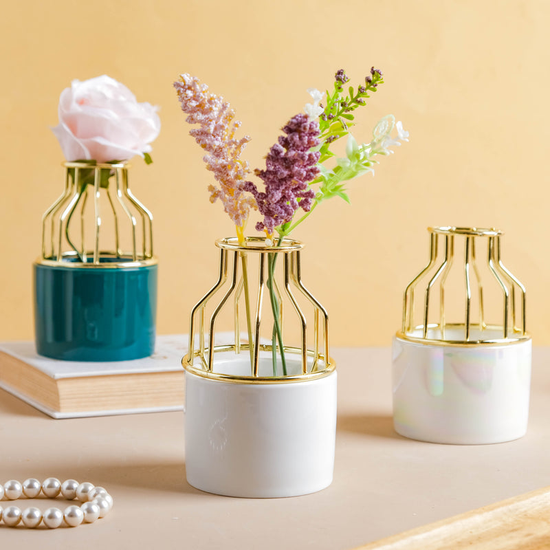 Small Ceramic Pot for Plants - Flower vase for home decor, office and gifting | Home decoration items