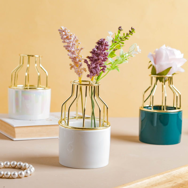 Small Ceramic Pot for Plants - Flower vase for home decor, office and gifting | Home decoration items