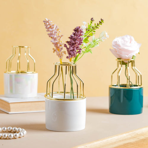 Small Ceramic Pot for Plants - Flower vase for home decor, office and gifting | Home decoration items