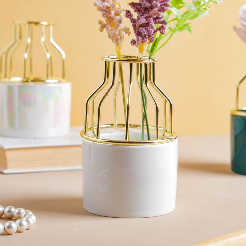 Small Ceramic Pot for Plants - Flower vase for home decor, office and gifting | Home decoration items