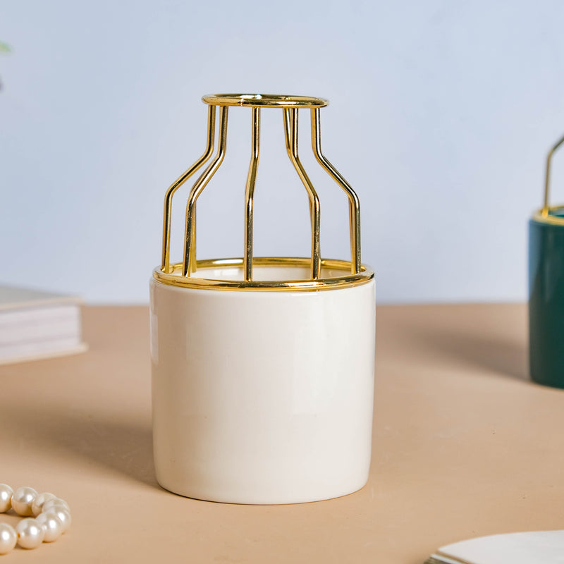 Medium Size Ceramic Pot for Plants - Flower vase for home decor, office and gifting | Home decoration items