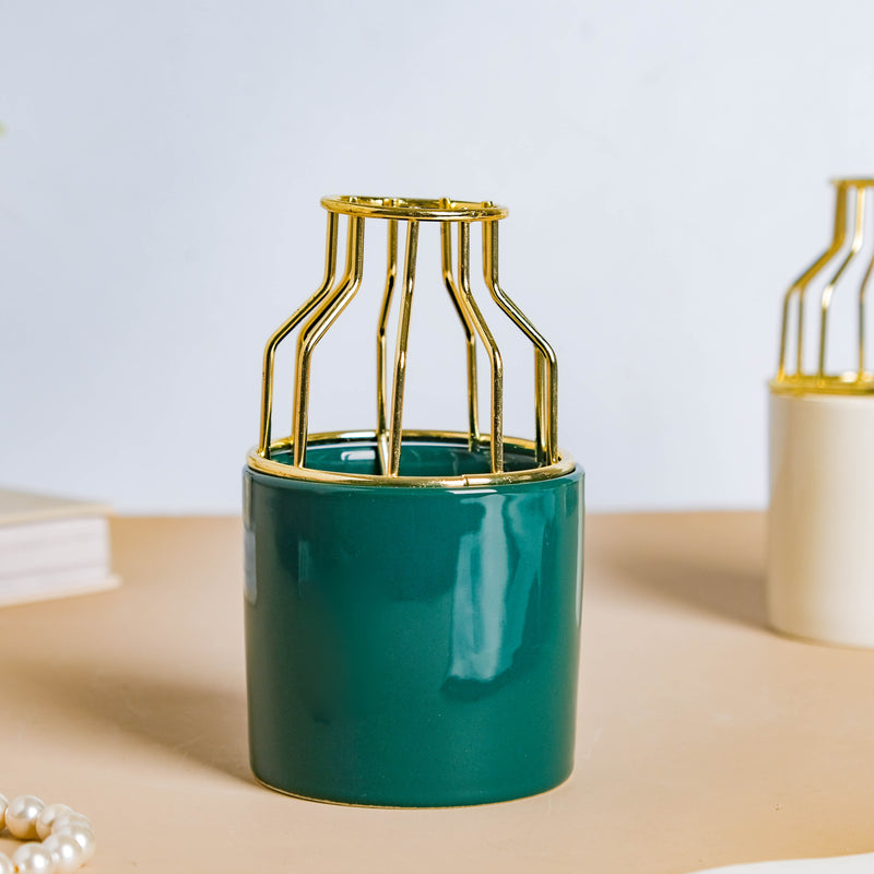 Medium Size Ceramic Pot for Plants - Flower vase for home decor, office and gifting | Home decoration items